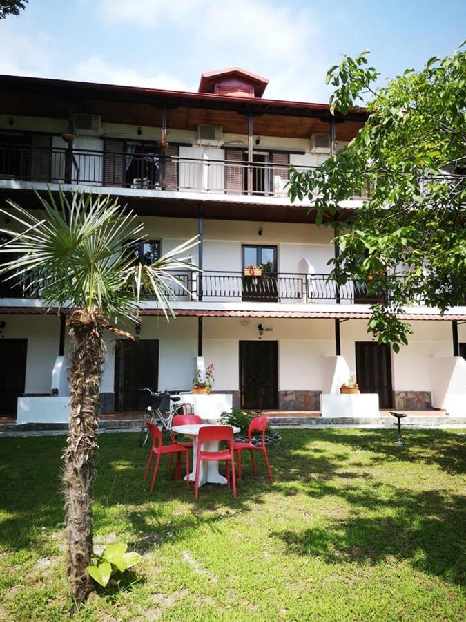 Achillion B&B Paralía Skotínis Екстериор снимка