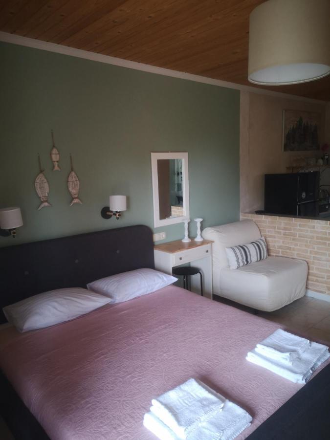 Achillion B&B Paralía Skotínis Екстериор снимка