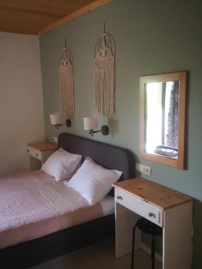 Achillion B&B Paralía Skotínis Екстериор снимка