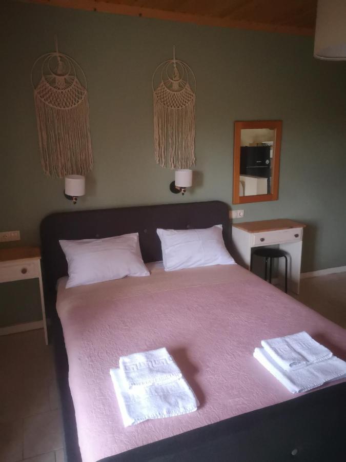 Achillion B&B Paralía Skotínis Екстериор снимка