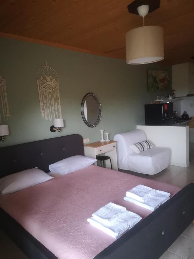 Achillion B&B Paralía Skotínis Екстериор снимка