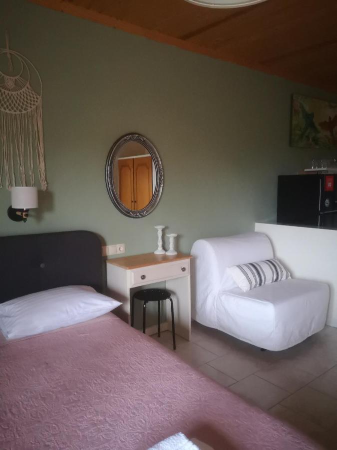 Achillion B&B Paralía Skotínis Екстериор снимка