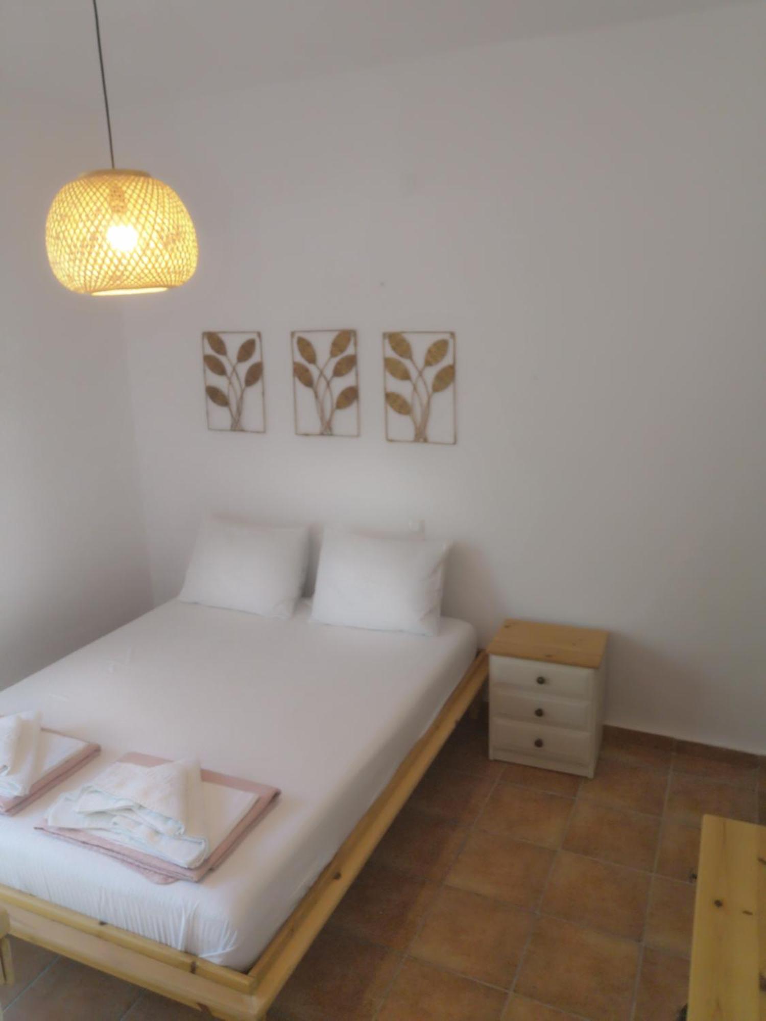 Achillion B&B Paralía Skotínis Екстериор снимка