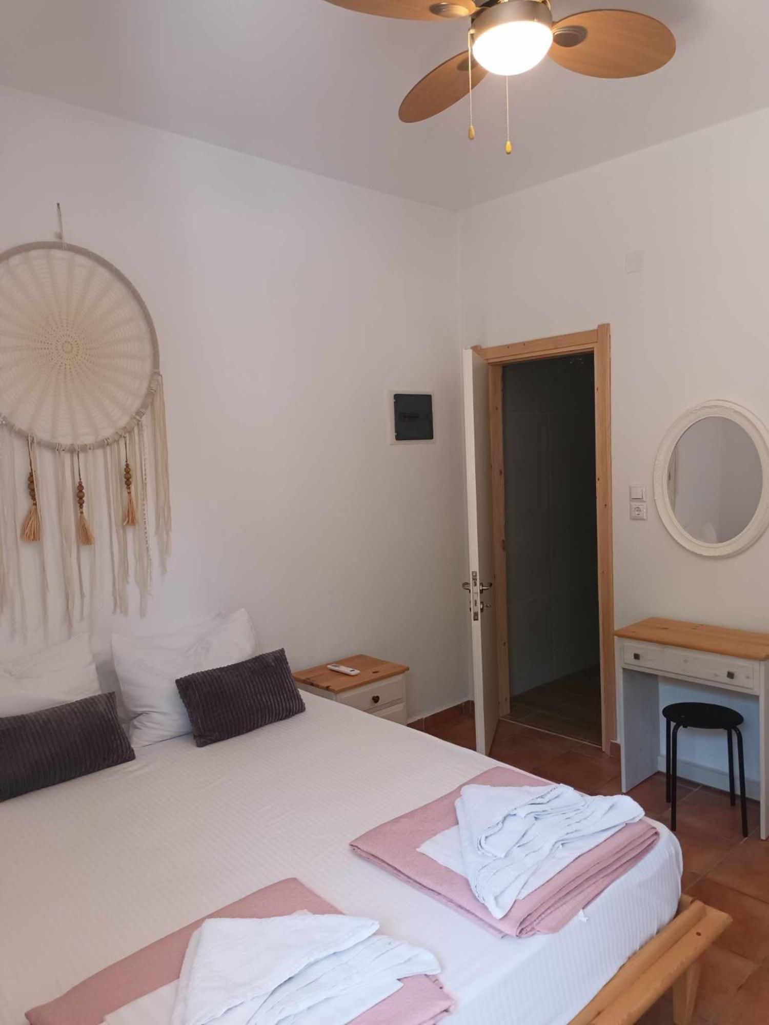 Achillion B&B Paralía Skotínis Екстериор снимка